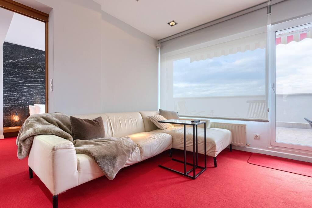 Aeropuerto Apartment *