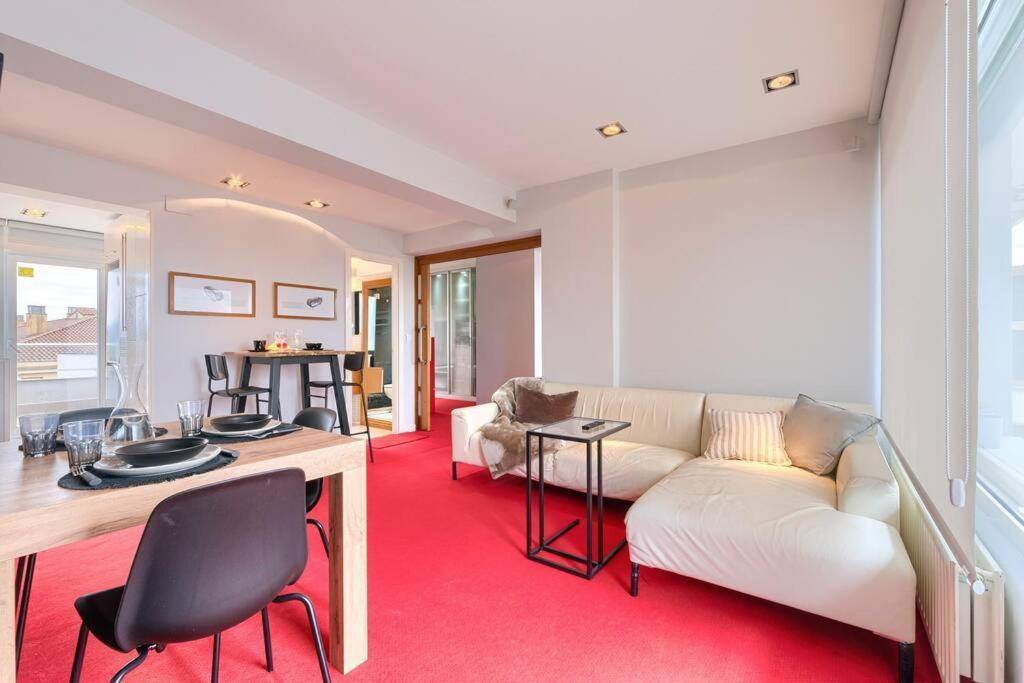 Aeropuerto Apartment *